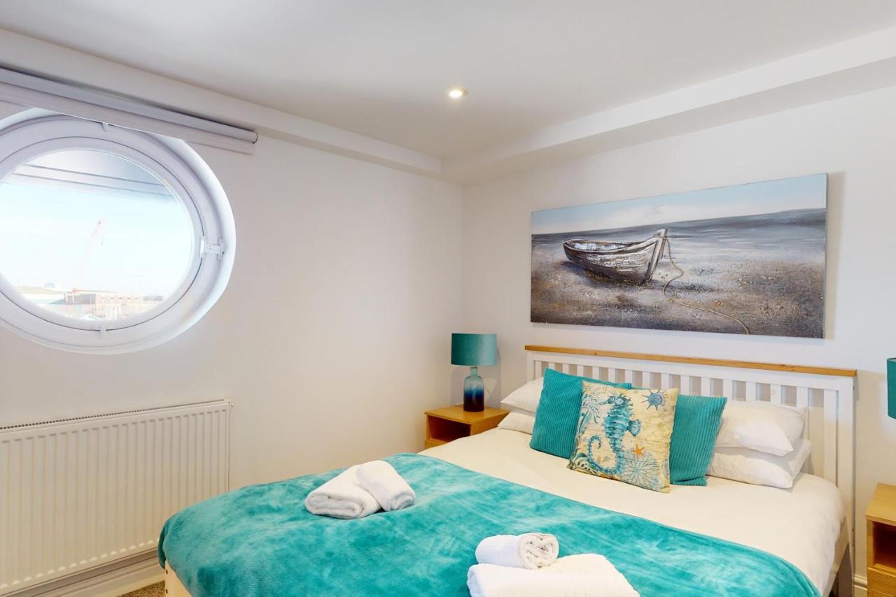 Crabbers' Wharf Aparthotel Portland Exterior photo