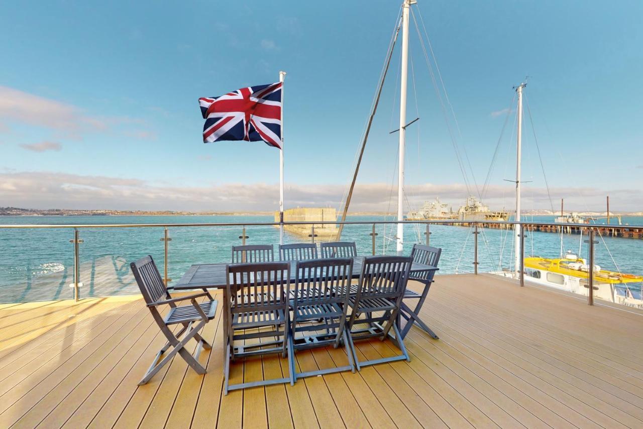 Crabbers' Wharf Aparthotel Portland Exterior photo
